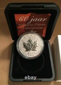 2005 Tulip Privy Maple Leaf Pure 1oz silver Canada. Mintage only 3,500